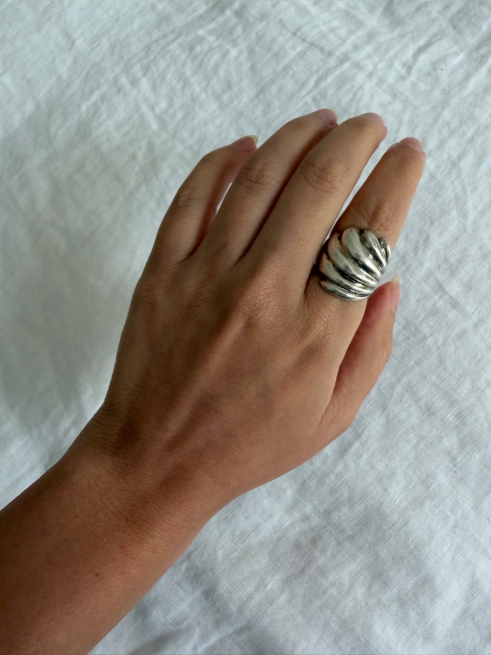 Vintage sterling silver scalloped shell ring - Size 6.75